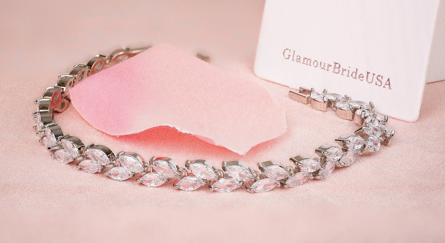 Crystal Stud Earrings Wedding Earrings Silver Crystal Earrings CZ Stud Earrings Rose gold bridal earrings Crystal Bridesmaids Earrings