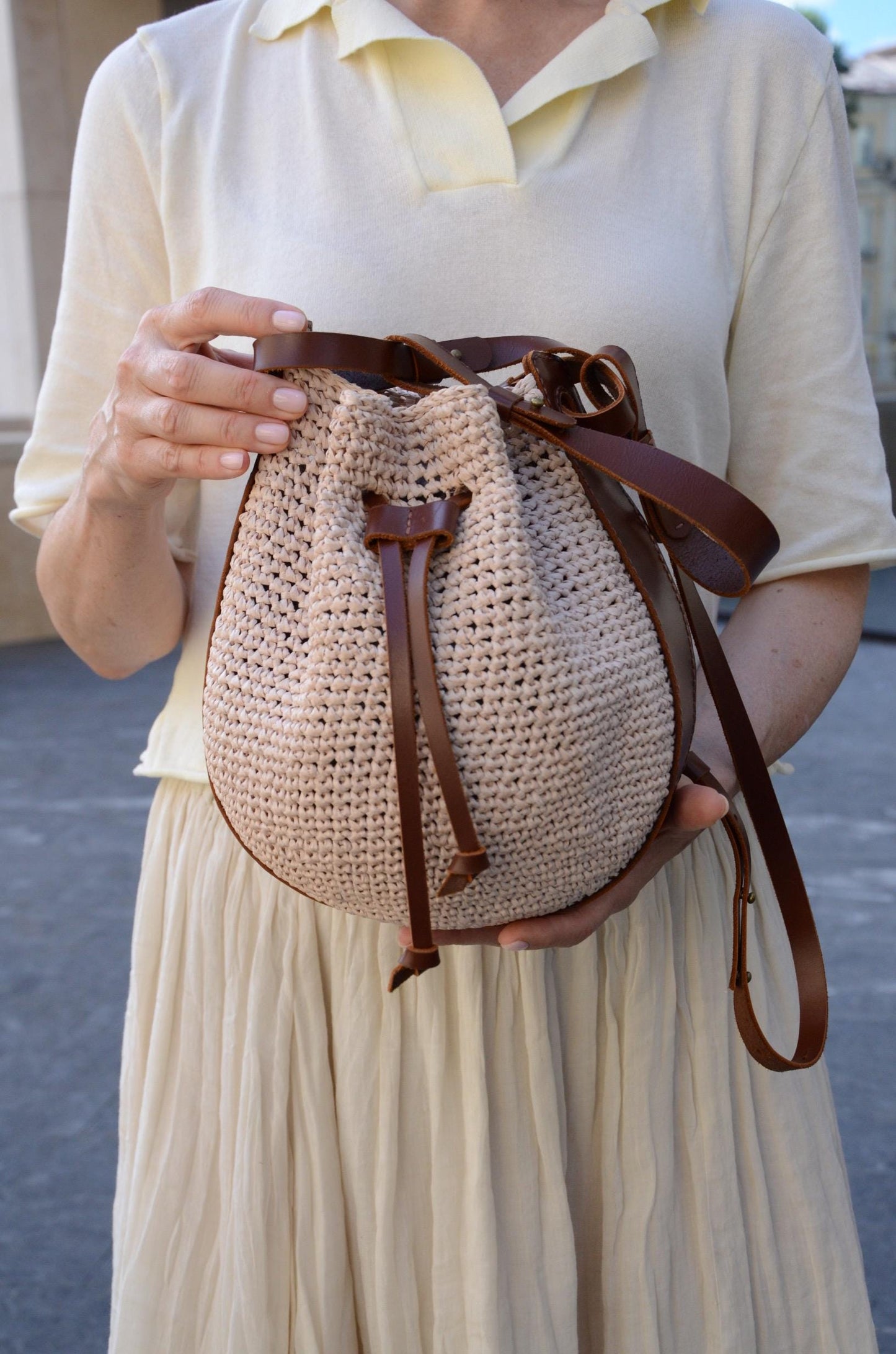 Handmade Crochet Raffia Crossbody Bucket Bag: Small Woven Shoulder Bag