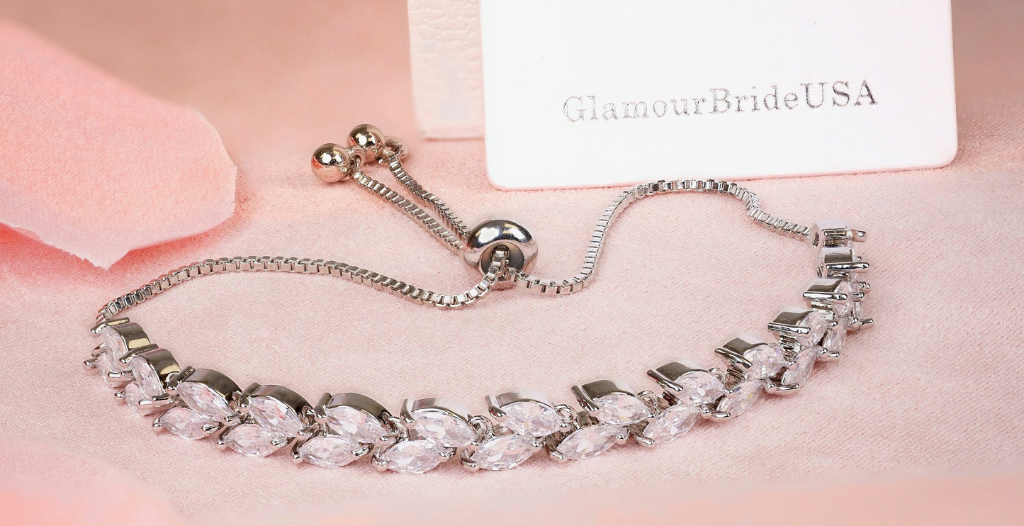 Floral Hair Comb Crystal Bridal Hair Comb Floral Bridal Hair Accessory Pearl Hair Comb Bridal Hair Piece Wedding Hair Accessory